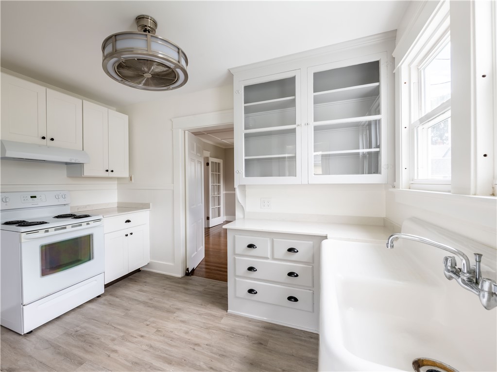 9 Sagamore Street Newport, RI 02840 - Photo 15 of 31