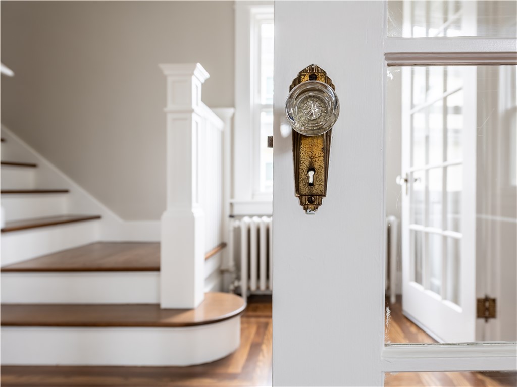 9 Sagamore Street Newport, RI 02840 - Photo 2 of 31