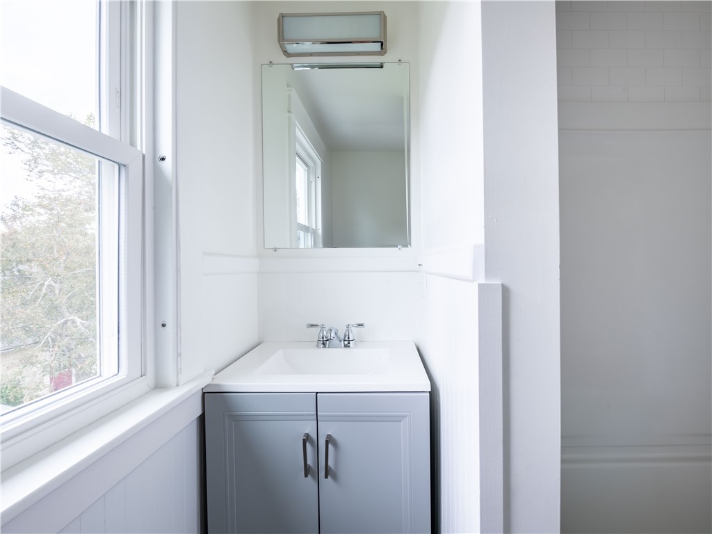 9 Sagamore Street Newport, RI 02840 - Photo 24 of 31