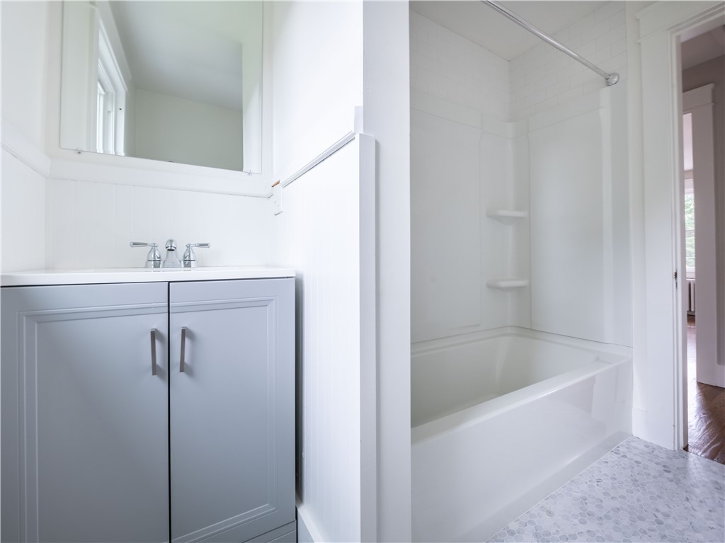 9 Sagamore Street Newport, RI 02840 - Photo 25 of 31