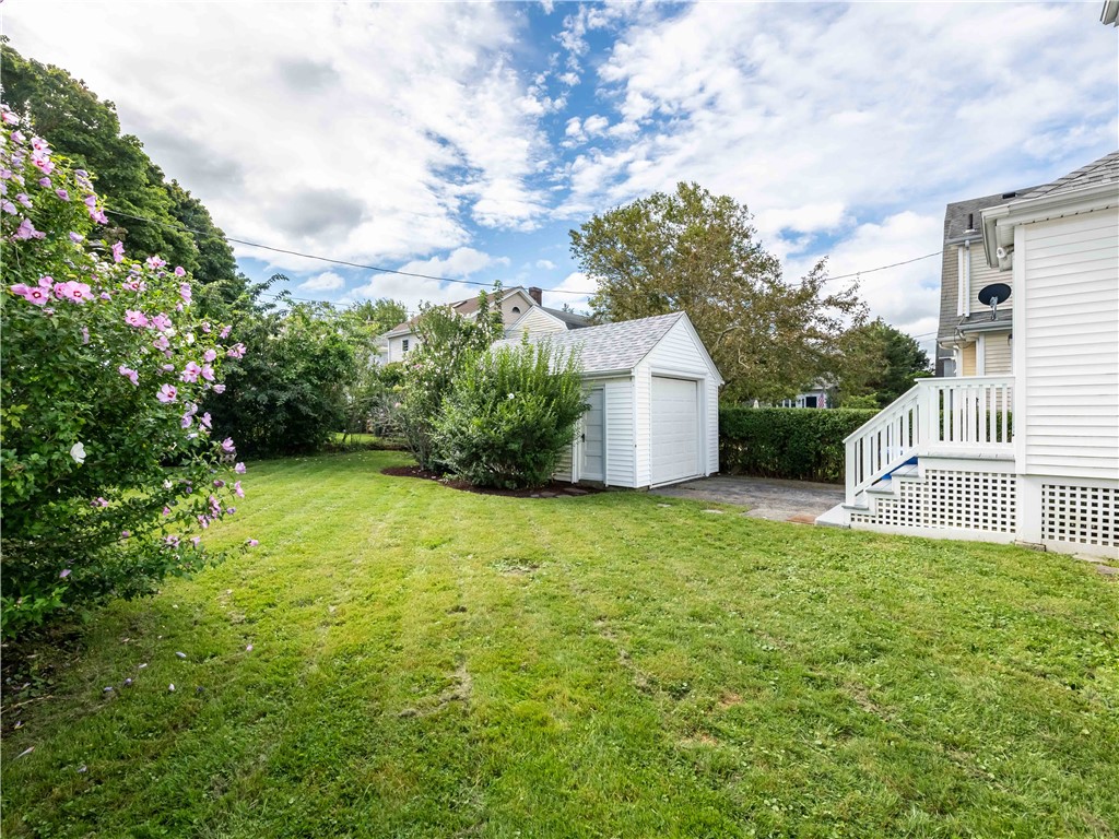 9 Sagamore Street Newport, RI 02840 - Photo 29 of 31