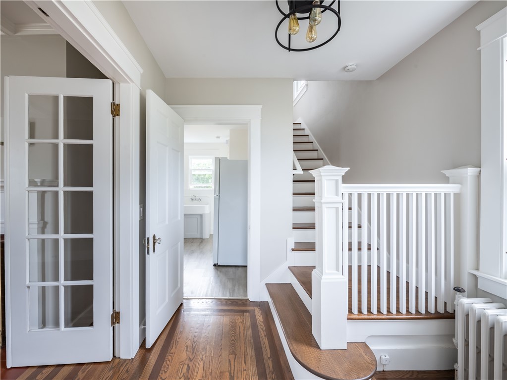 9 Sagamore Street Newport, RI 02840 - Photo 3 of 31