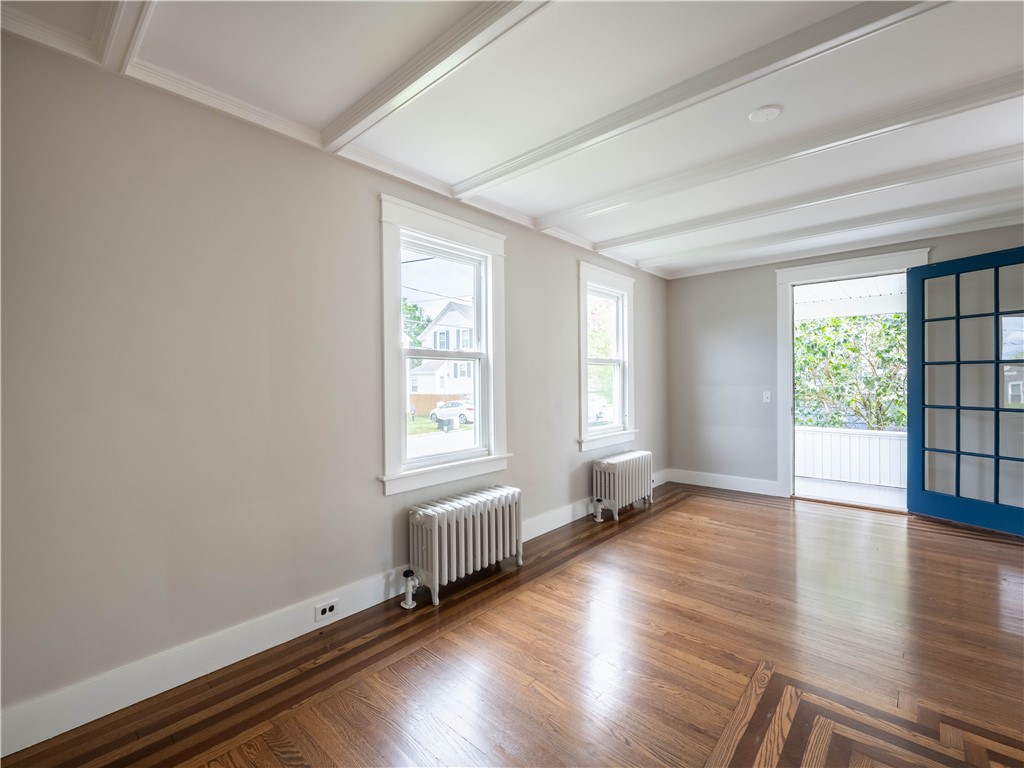 9 Sagamore Street Newport, RI 02840 - Photo 7 of 31