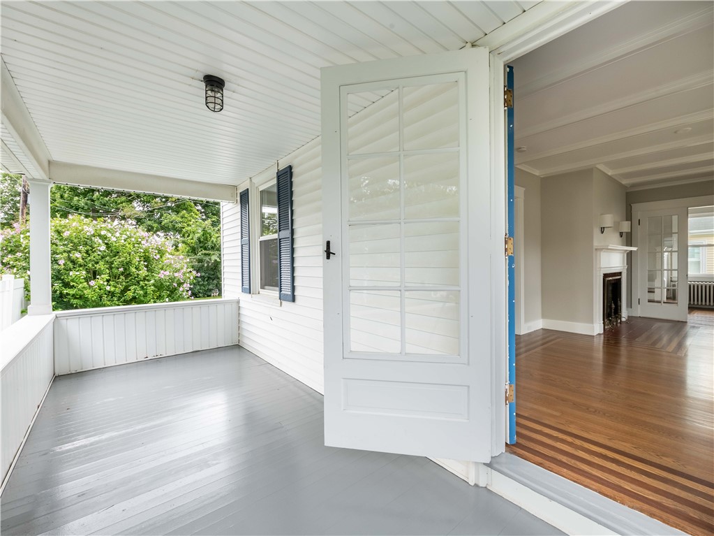 9 Sagamore Street Newport, RI 02840 - Photo 9 of 31