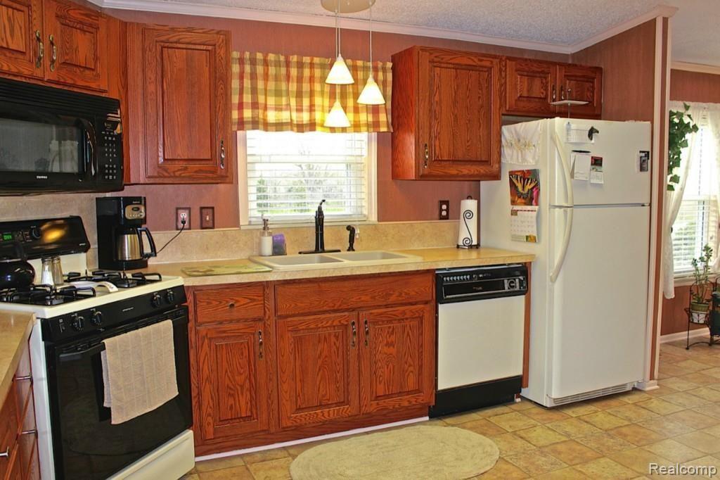 2167 Braidwood Road Memphis, MI 48041 - Photo 18 of 29 B16.jpg