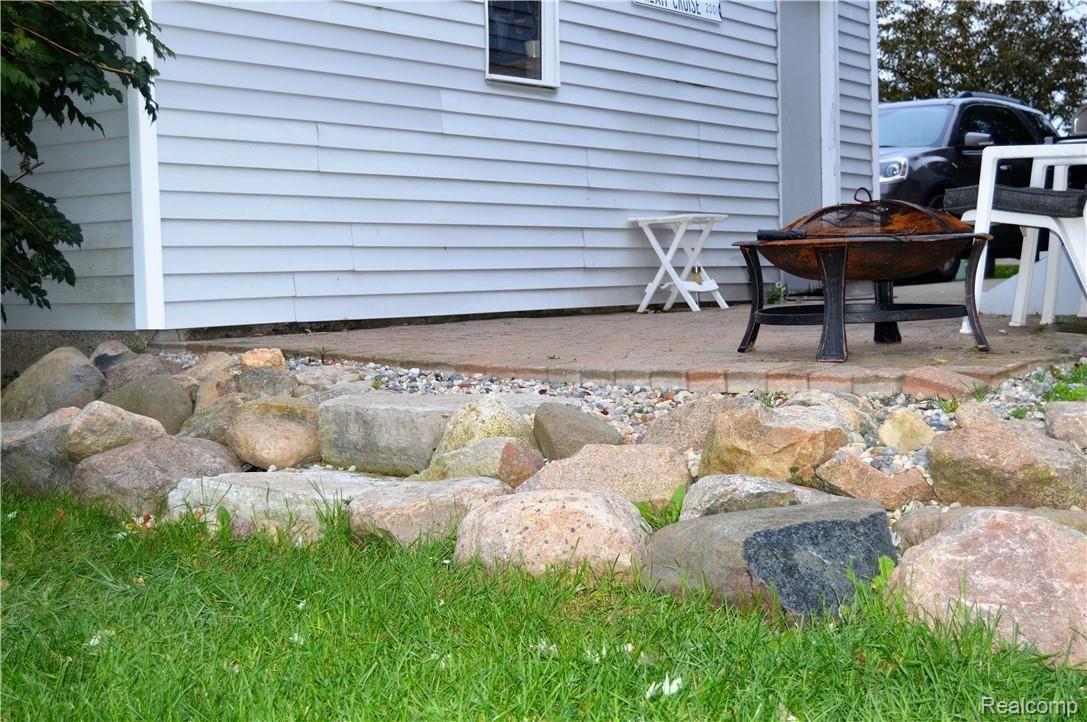 336 Davis Lake Road Lapeer, MI 48446 - Photo 26 of 27 DSC_0302.jpg