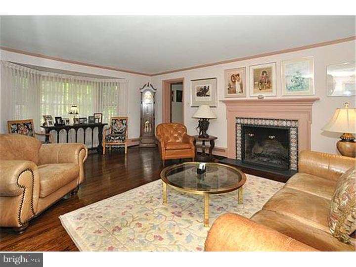 1523 Woodland Road Rydal, PA 19046 - Photo 2 of 25 Living Room