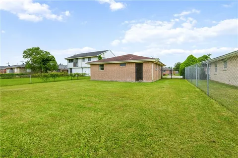 $180,000 | 4829-31 Rosemont Place, New Orleans, LA 70126