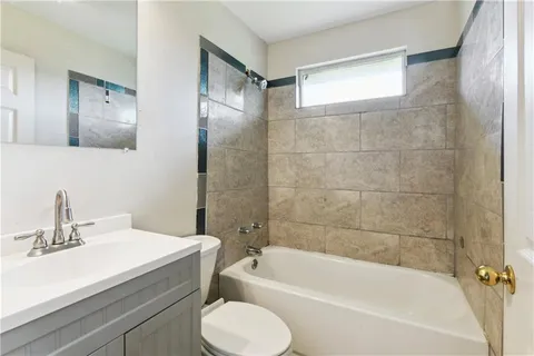 $180,000 | 4829-31 Rosemont Place, New Orleans, LA 70126