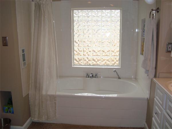 62 Carter Road Worcester, MA 01609 - Photo 13 of 25 Gallery Image 13