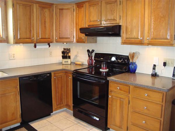 62 Carter Road Worcester, MA 01609 - Photo 7 of 25 Gallery Image 7