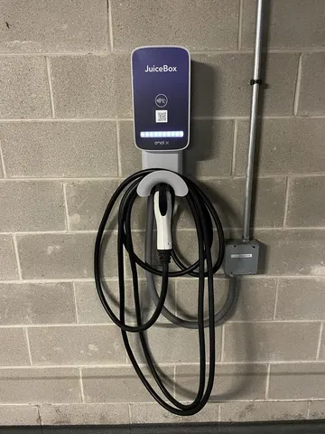 $7,500 | 501 North Clinton Street, Unit 2004, Chicago, IL 60654