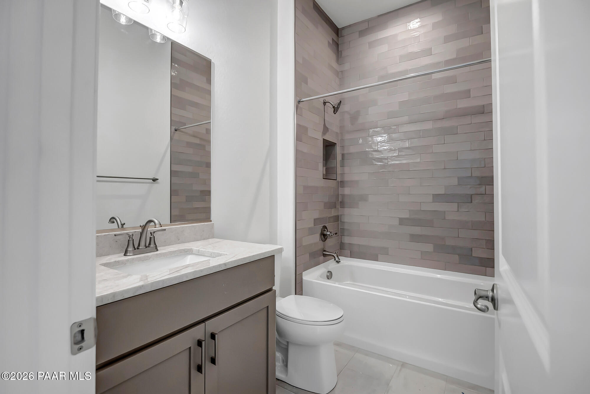 5229 Meandering Trail Prescott, AZ 86301 - Photo 23 of 40 Guest Bath