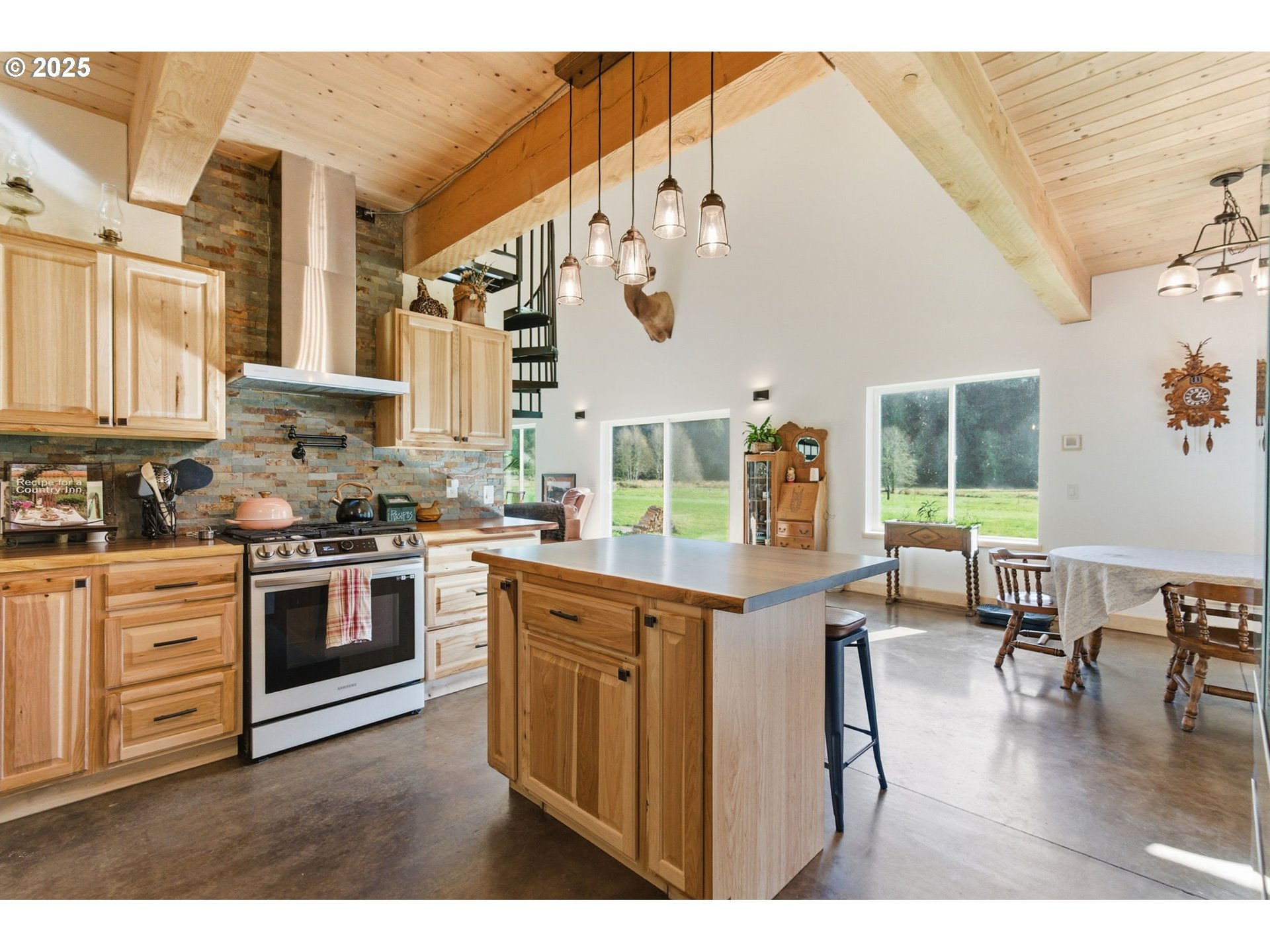 314 East Valley Road Skamokawa, WA 98647 - Photo 4 of 46