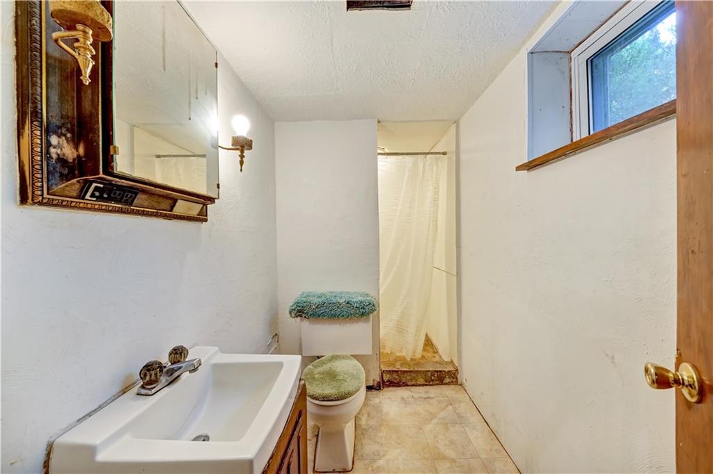 234 Ewings Mill Road Coraopolis, PA 15108 - Photo 12 of 19 Gallery Image 12