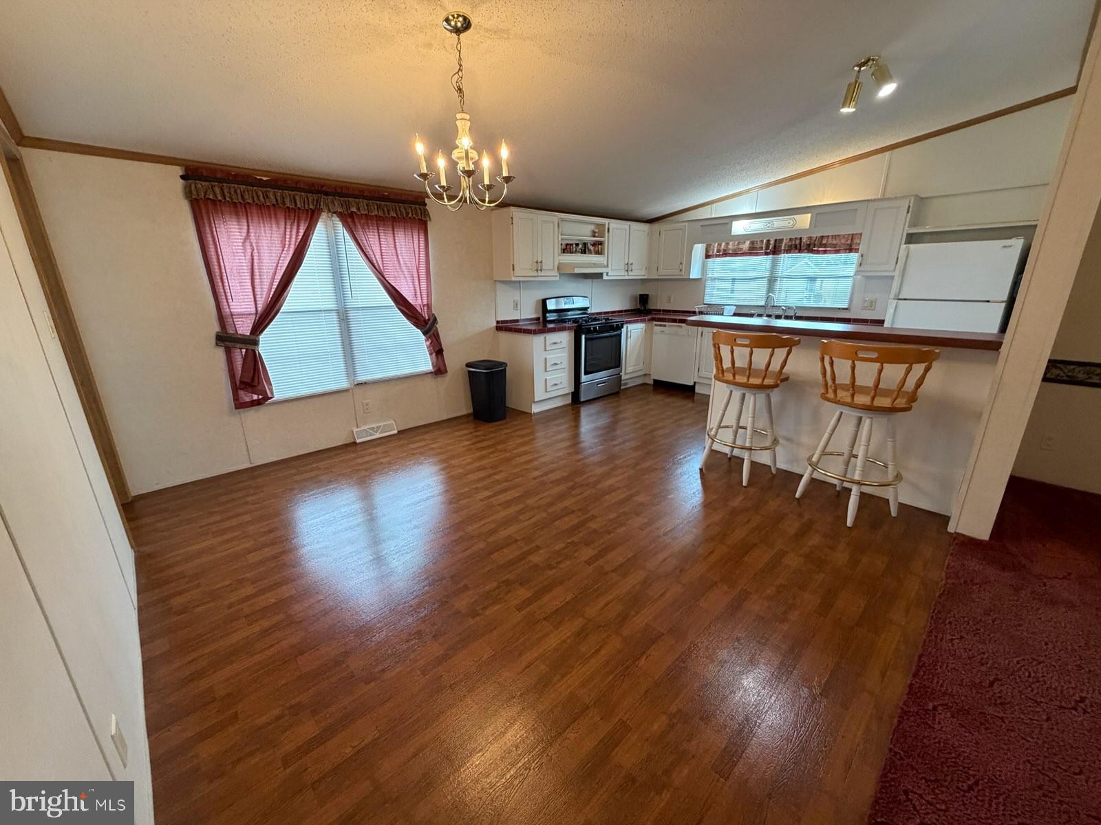 215 Pheasant Ridge Circle Lancaster, PA 17603 - Photo 5 of 28