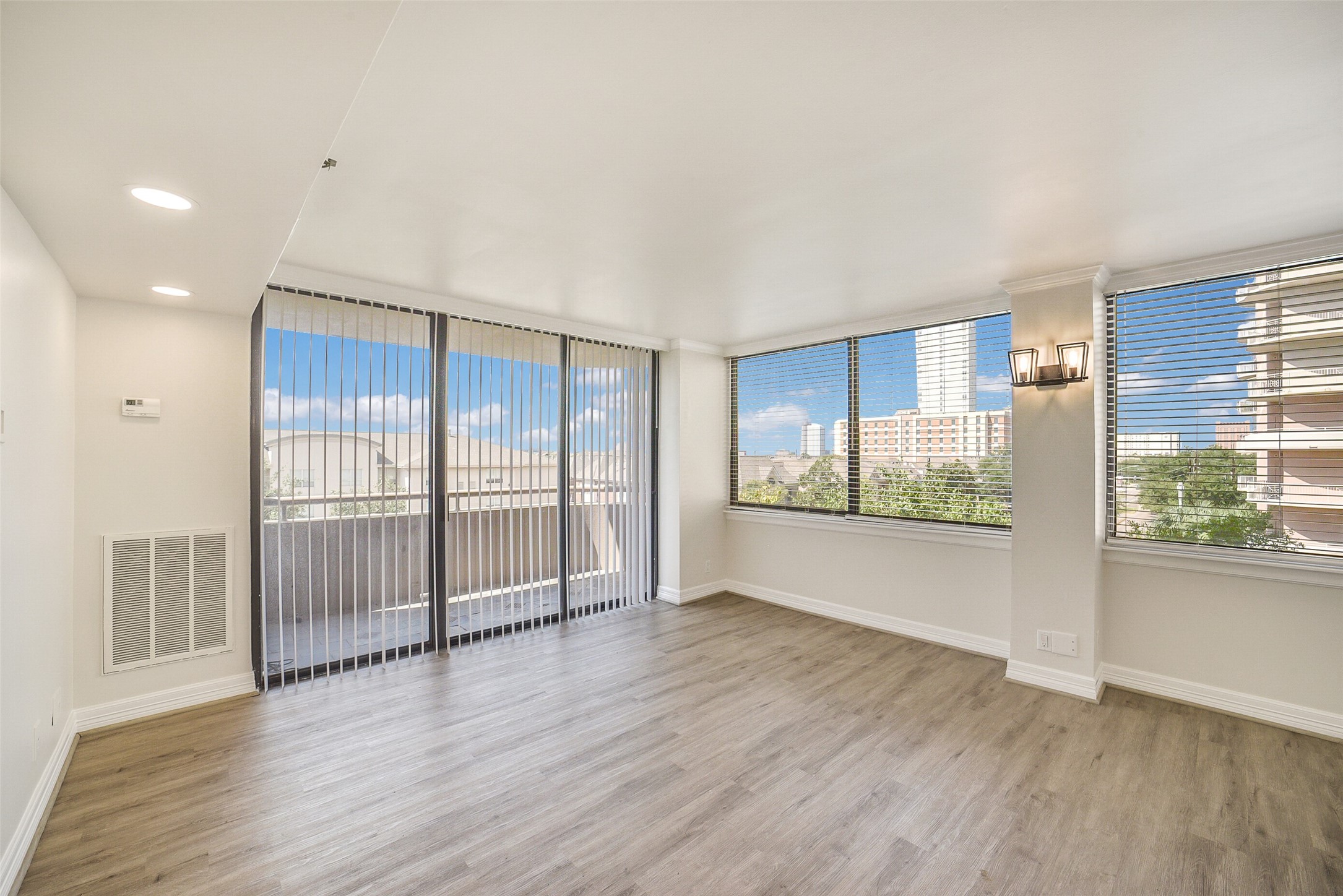 3525 Sage Road, Unit 515 Houston, TX 77056 - Photo 1 of 25