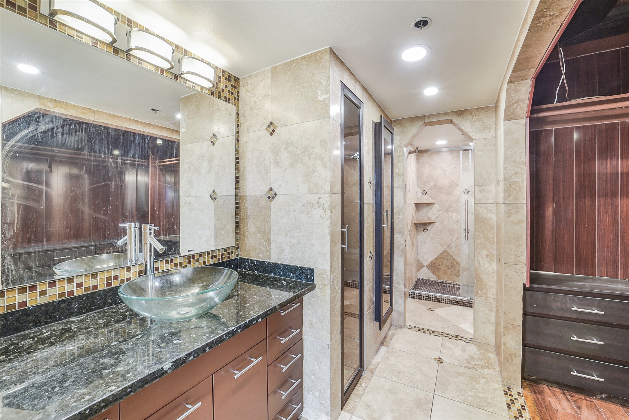 3525 Sage Road, Unit 515 Houston, TX 77056 - Photo 12 of 25