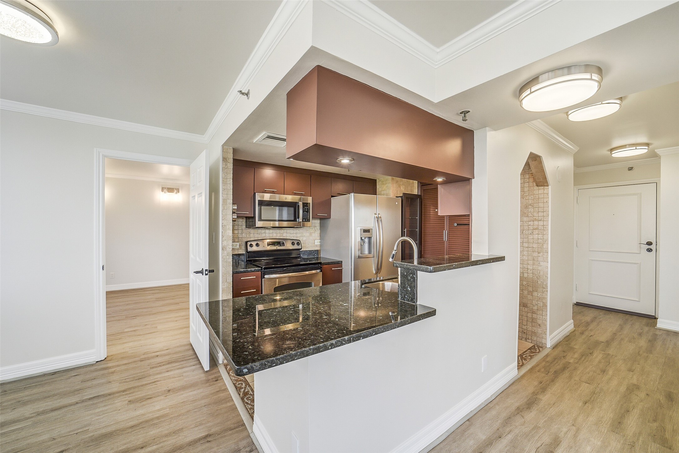 3525 Sage Road, Unit 515 Houston, TX 77056 - Photo 5 of 25