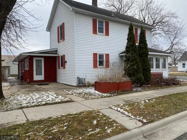 $275,000 | 311 North 3rd Street, Goodhue, MN 55027