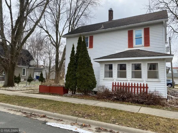 $275,000 | 311 North 3rd Street, Goodhue, MN 55027