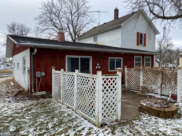 $275,000 | 311 North 3rd Street, Goodhue, MN 55027