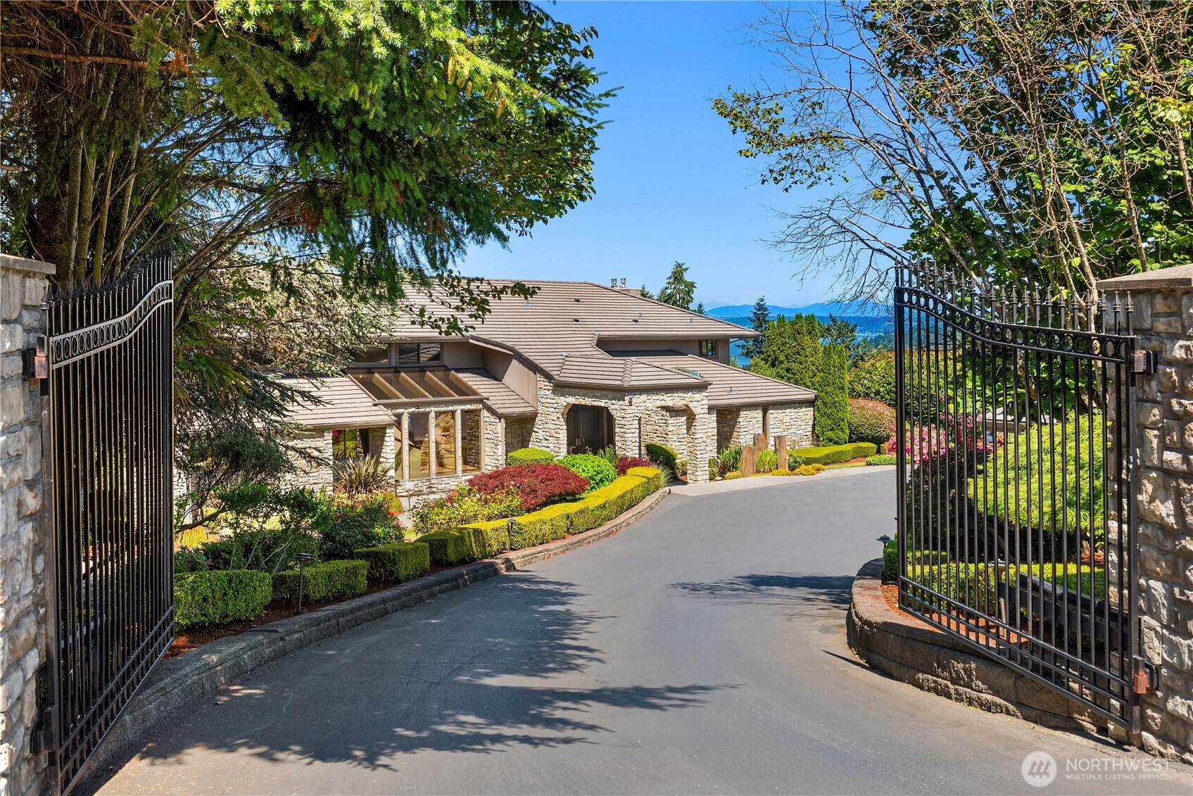 6411 View Street Northeast Tacoma, WA 98422 - Photo 7 of 40