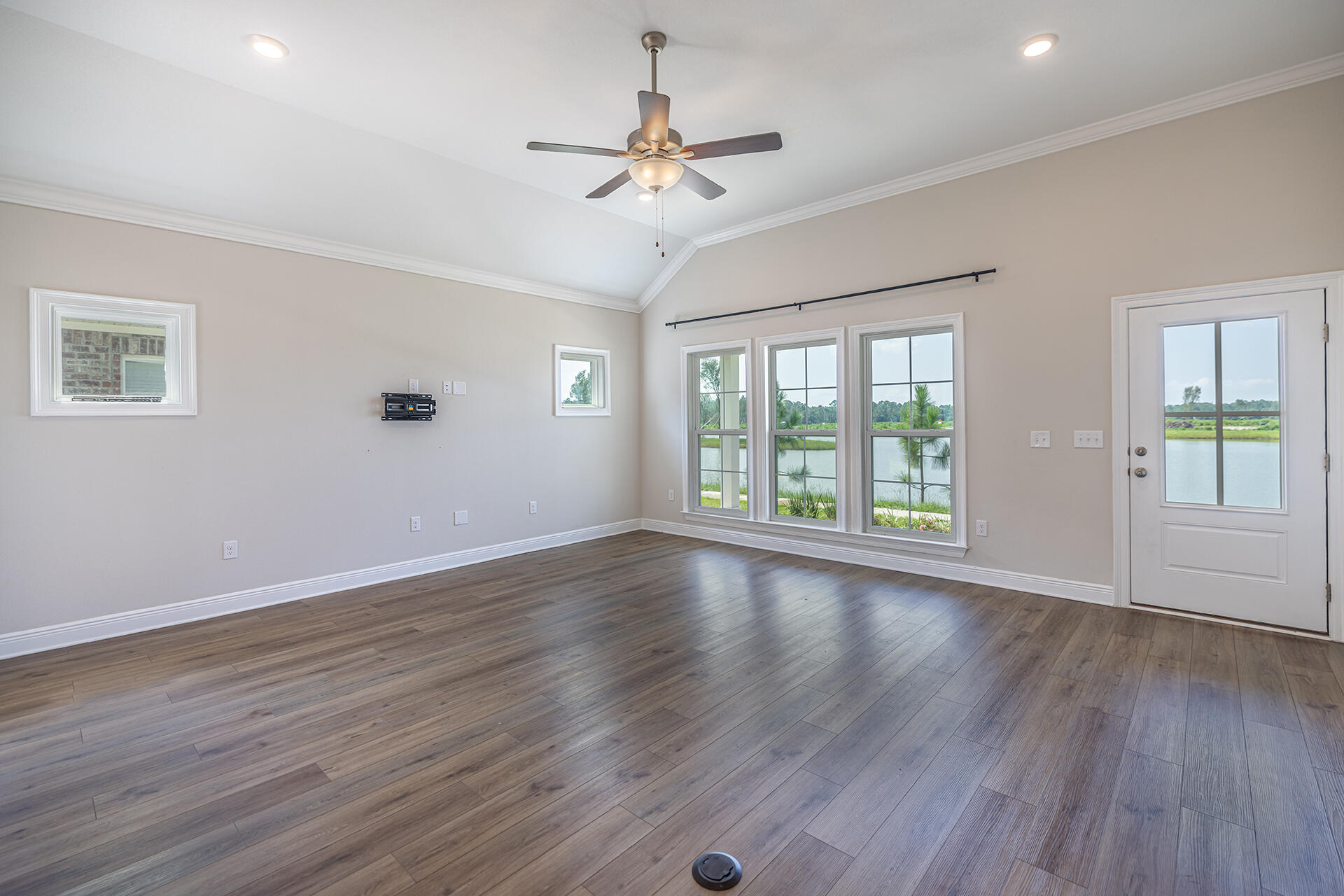 8959 Eureka Street Milton, FL 32583 - Photo 17 of 33 26