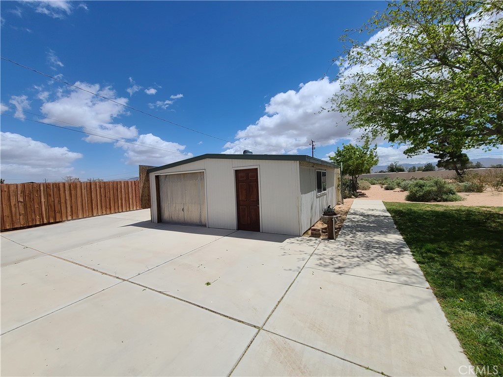 13881 Jicarilla Road Apple Valley, CA 92307 - Photo 27 of 30