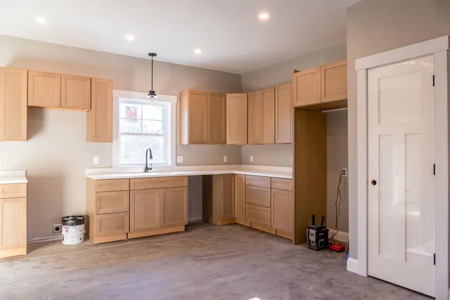 $439,500 | 178 Rockwood Estates, West Gardiner, ME 04345