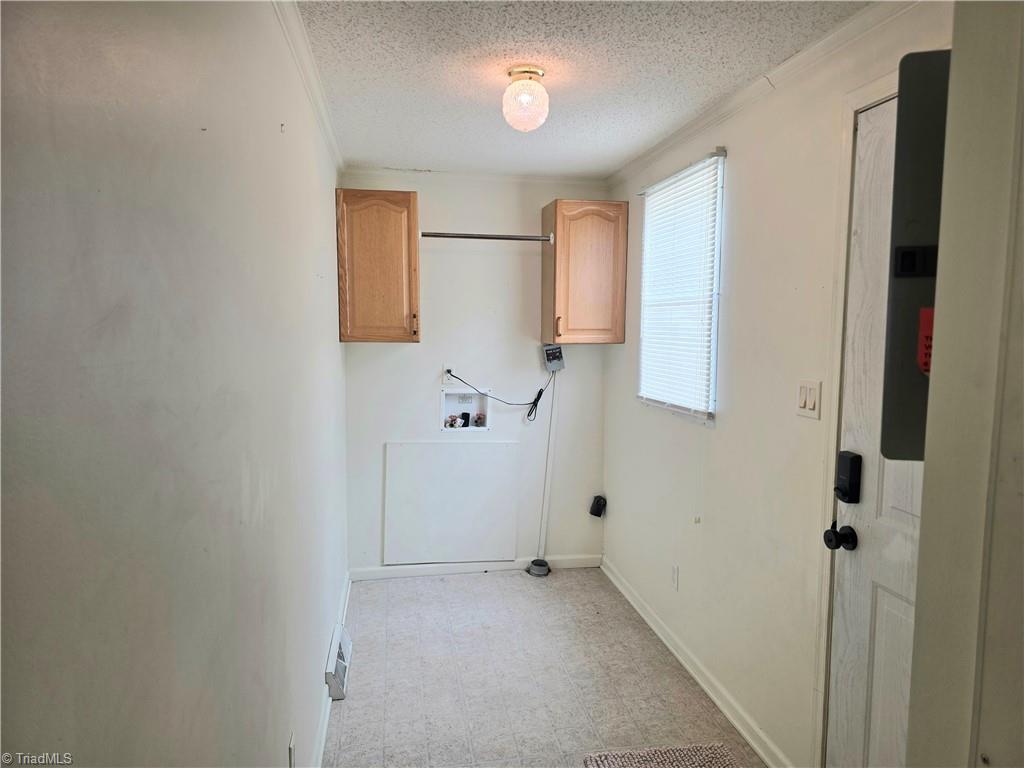 1991 Hedrick Mill Road Lexington, NC 27292 - Photo 6 of 17 Laundry
