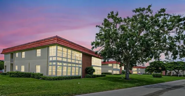 a sign that is on the side of the road