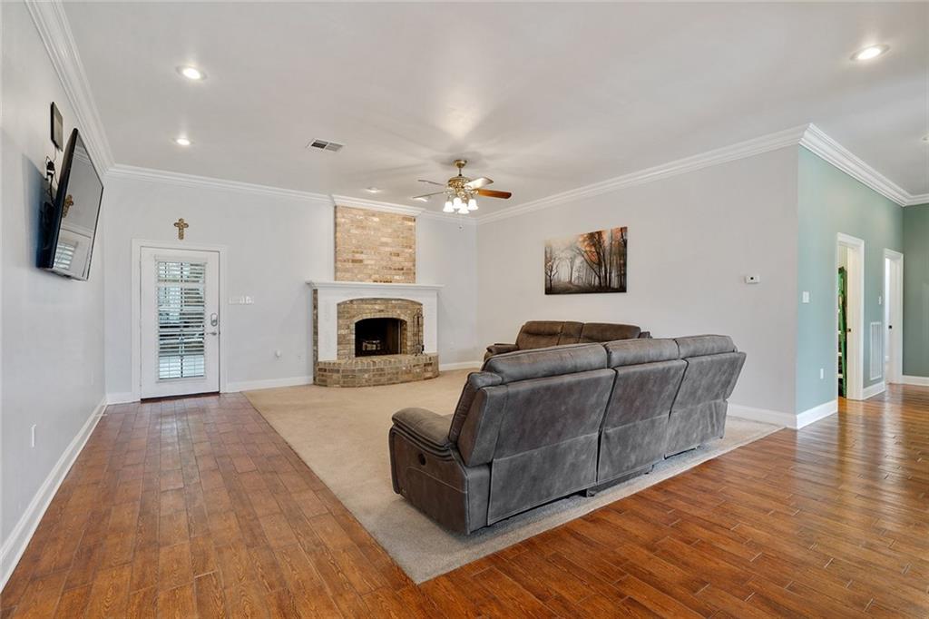 63082 Pine Acres Road Lacombe, LA 70445 - Photo 4 of 15 Gallery Image 4