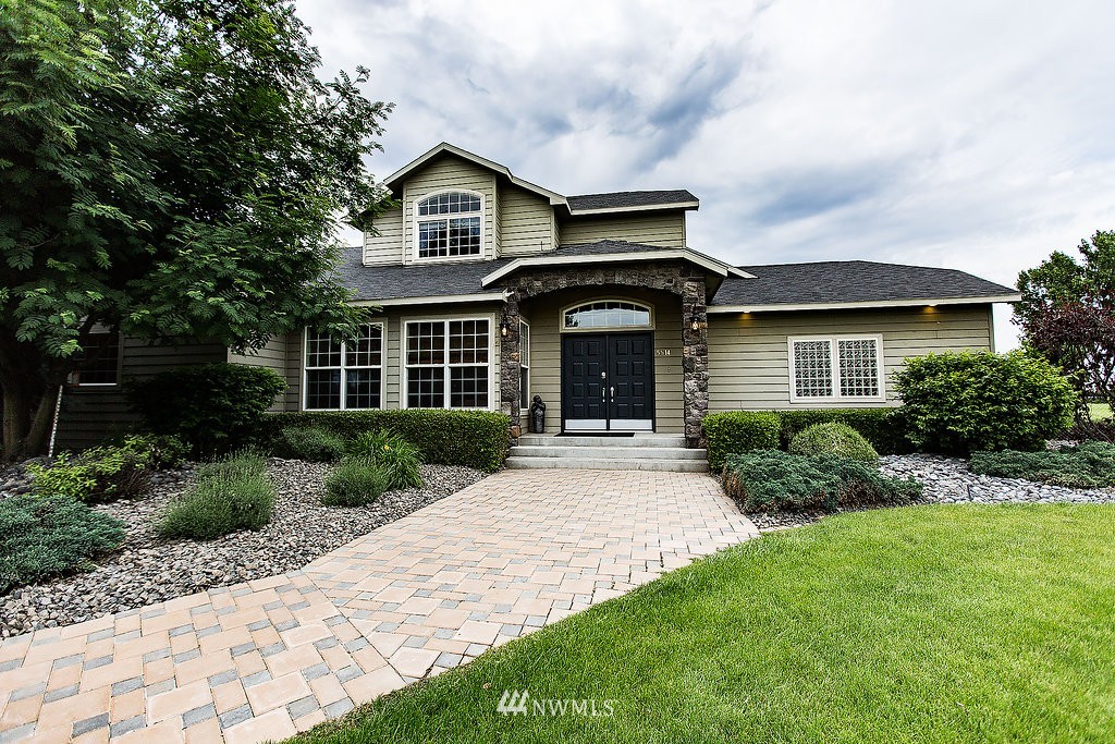 5514 Ridgeview Dr Loop Northeast Moses Lake, WA 98837 - Photo 1 of 25