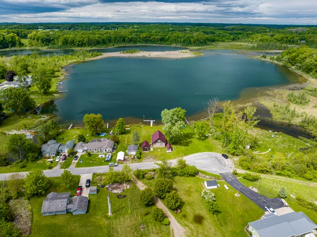 $361,000 | 3050 Thorpe Drive, Delton, MI 49046