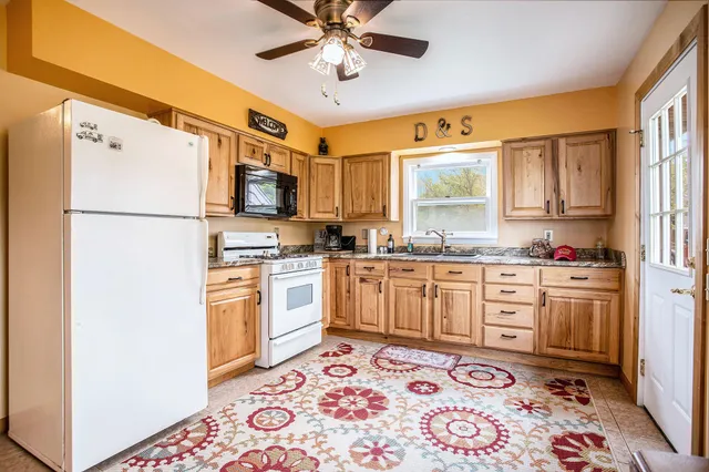 $361,000 | 3050 Thorpe Drive, Delton, MI 49046