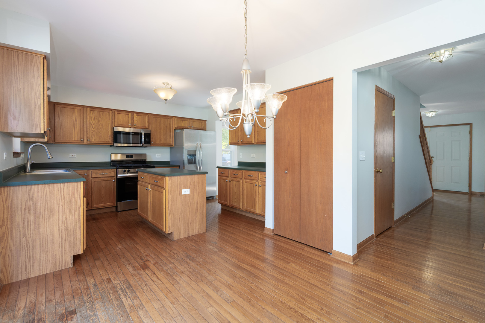 1798 Pebblestone Drive Romeoville, IL 60446 - Photo 4 of 33 Gallery Image 4