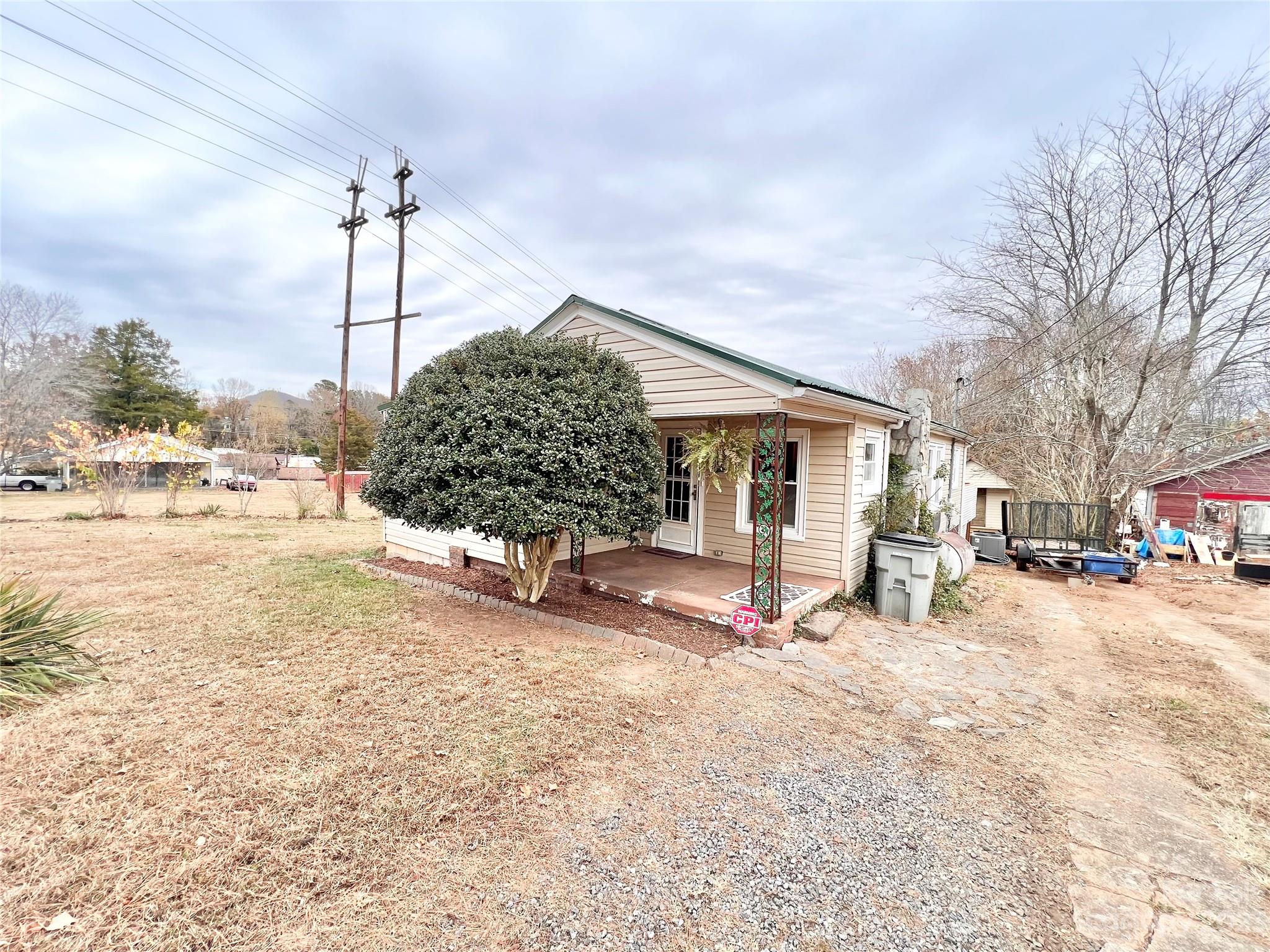 321 Renwick St Southwest