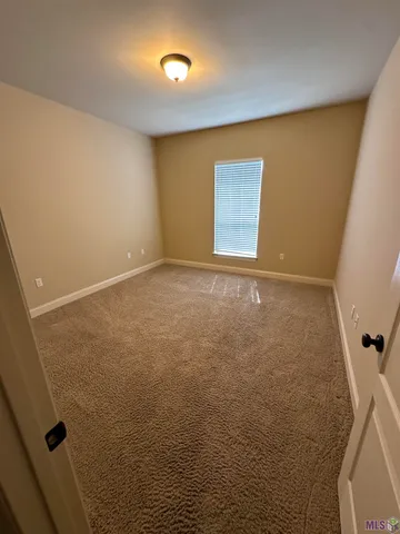 $1,900 | 25273 White Lake Avenue, Livingston, LA 70754