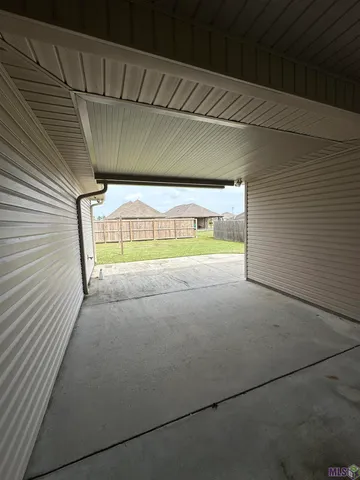 $1,900 | 25273 White Lake Avenue, Livingston, LA 70754