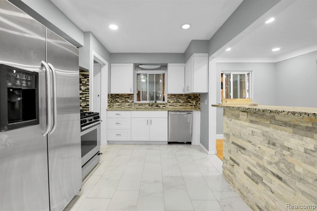 15760 Greenfield Road Detroit, MI 48227 - Photo 13 of 29
