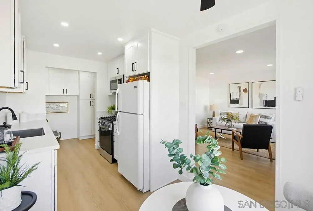 715 Sunflower Street Encinitas, CA 92024 - Photo 10 of 37