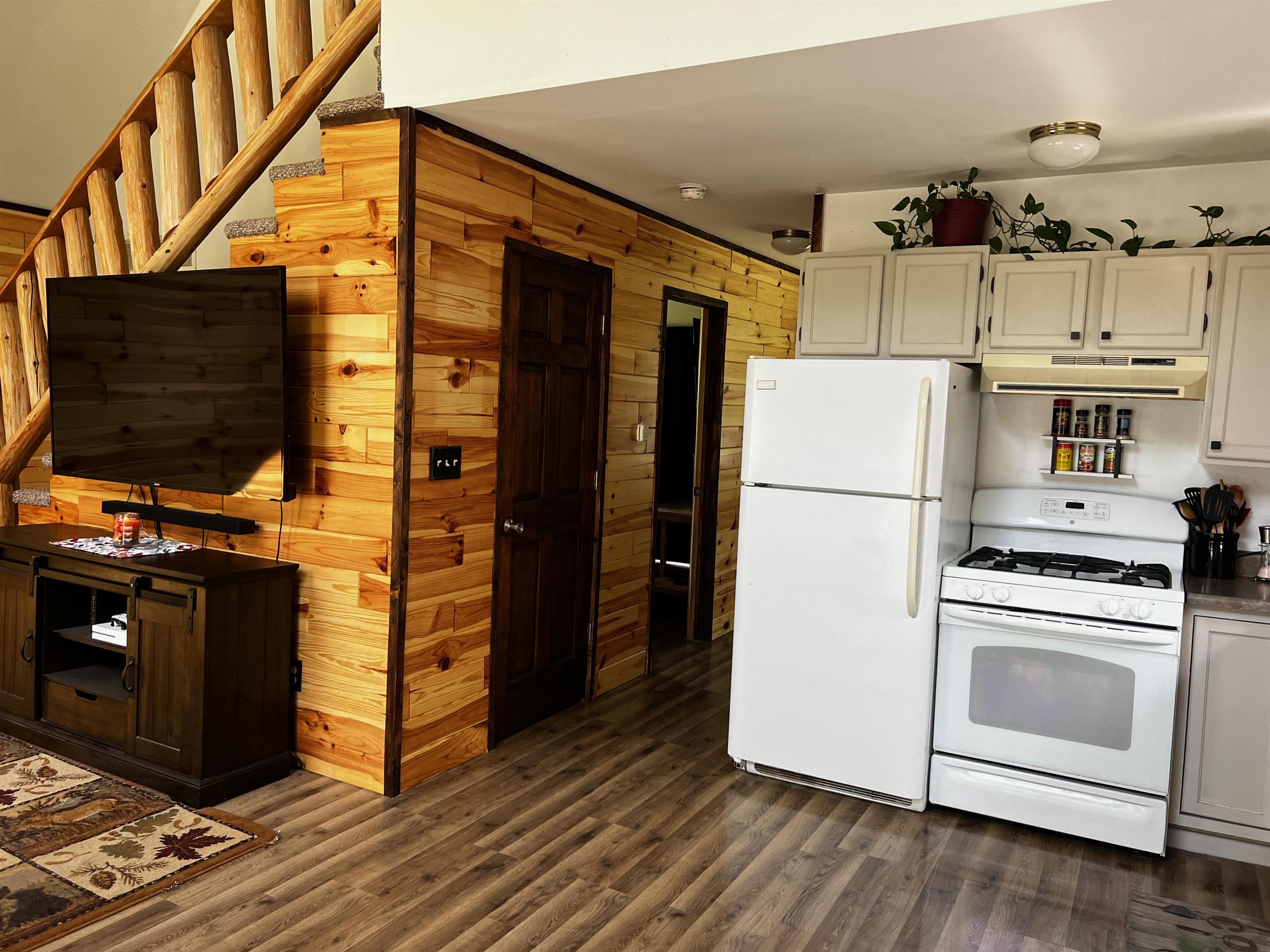 13760 Sturgis Road Atlanta, MI 49709 - Photo 4 of 26 1902684-3.JPG