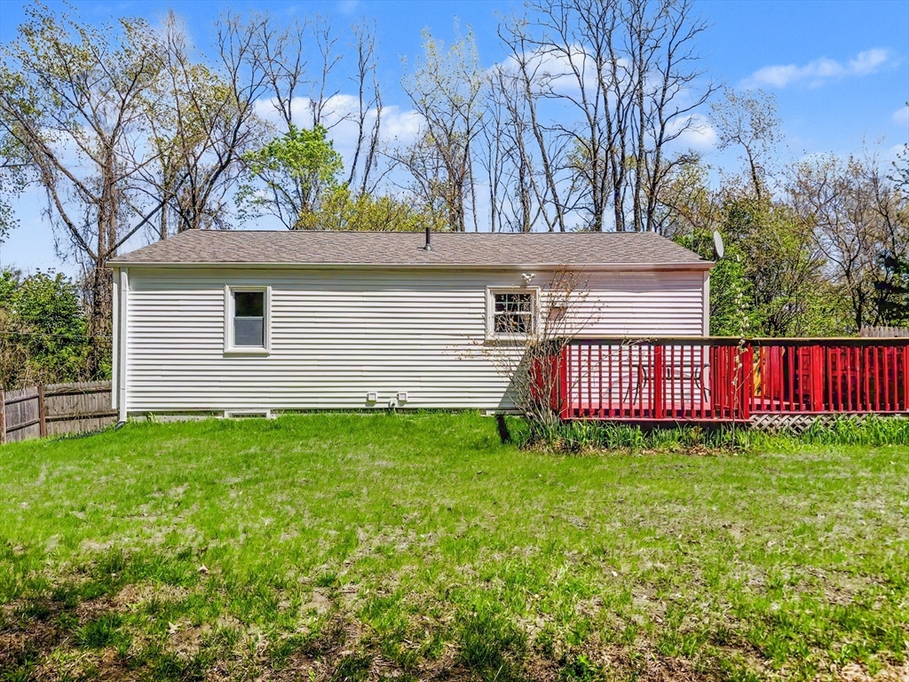 206 Treetop Avenue Springfield, MA 01118 - Photo 27 of 32