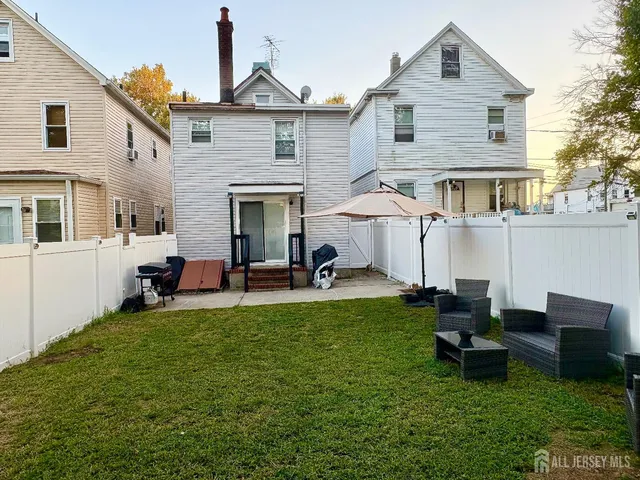 $400,000 | 142 William Street, Perth Amboy, NJ 08861