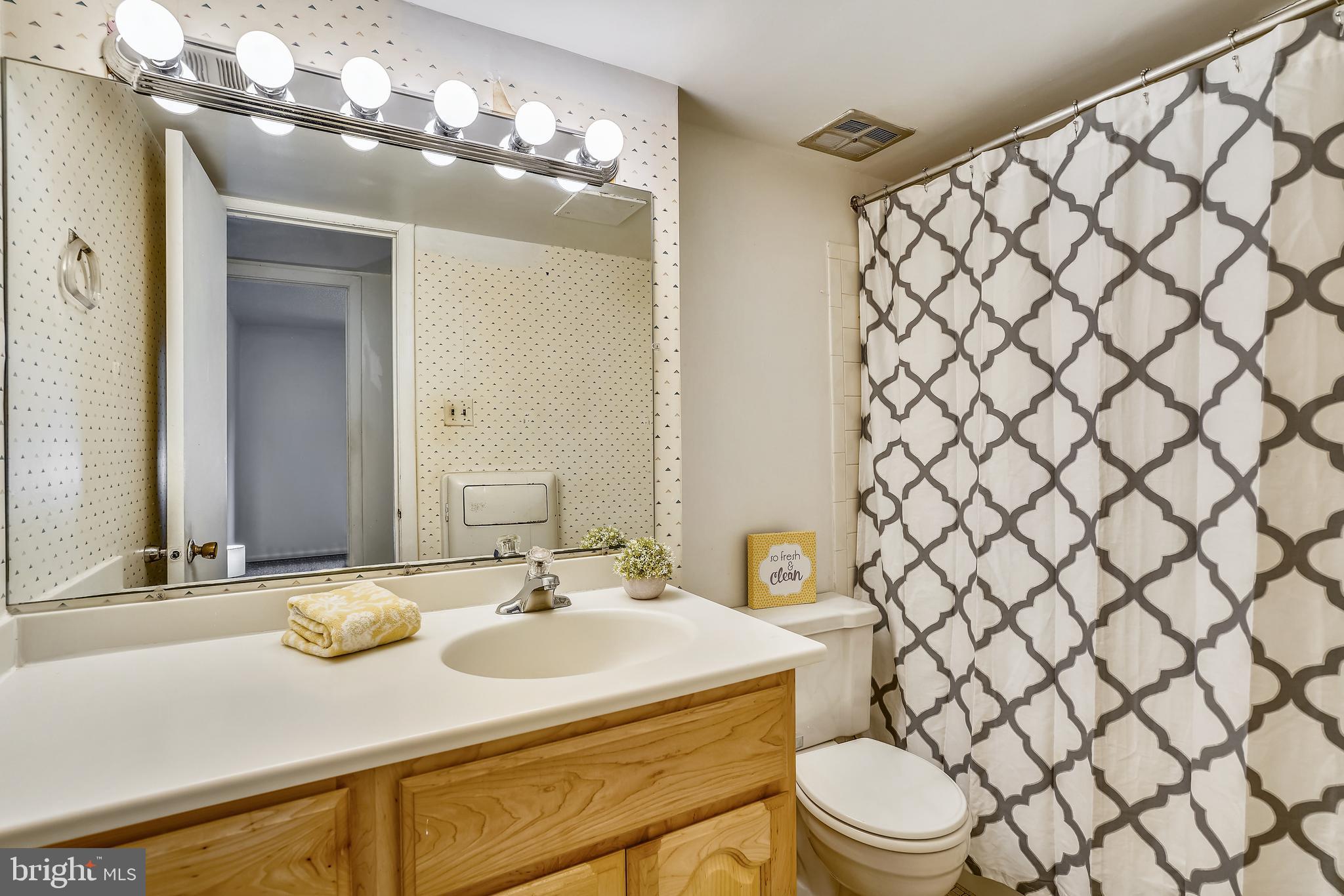 5234 West Running Brook Road, Unit 102 Columbia, MD 21044 - Photo 24 of 44 Second full bath