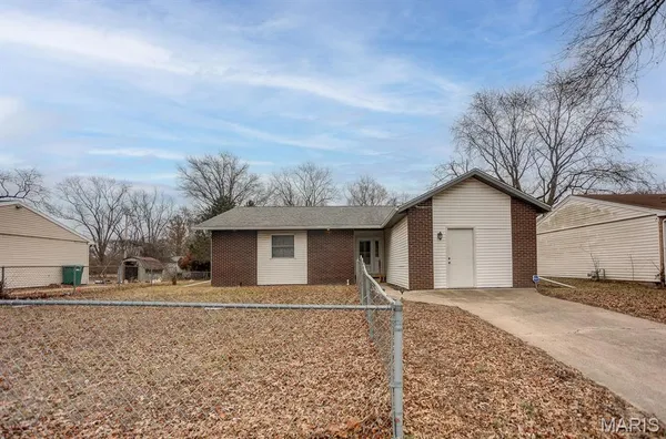 $89,000 | 2007 Lynn Street, Cahokia, IL 62206