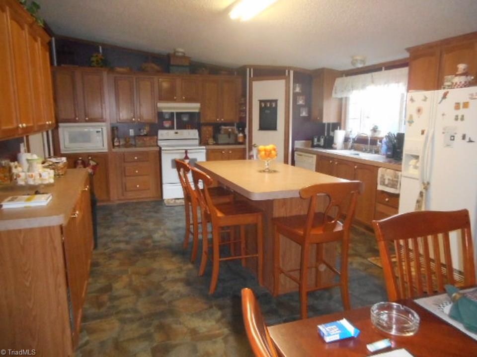 350 Raven Road Reidsville, NC 27320 - Photo 6 of 27 Gallery Image 6