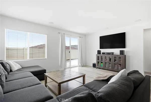 $620,000 | 29068 Golden Sunset Circle, Winchester, CA 92596