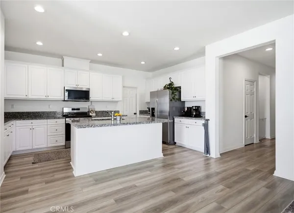 $620,000 | 29068 Golden Sunset Circle, Winchester, CA 92596